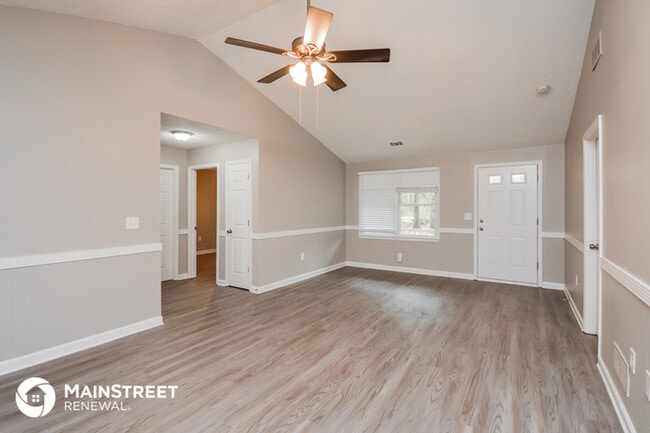 Building Photo - 185 Woodcrest Dr
