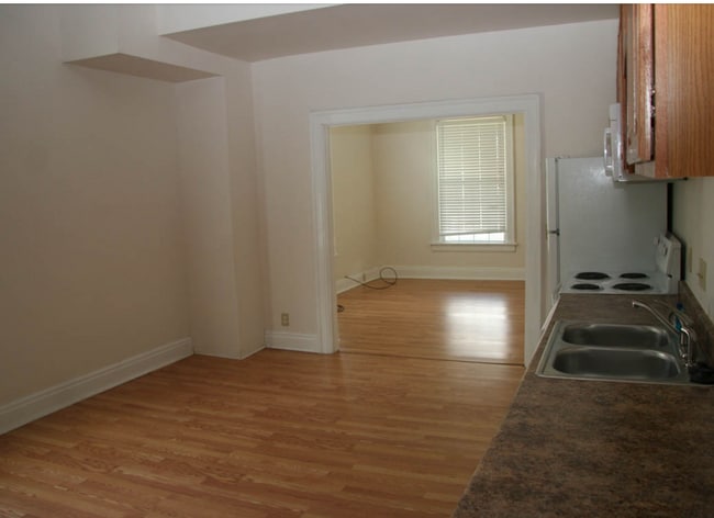 Building Photo - 210 N Beech St