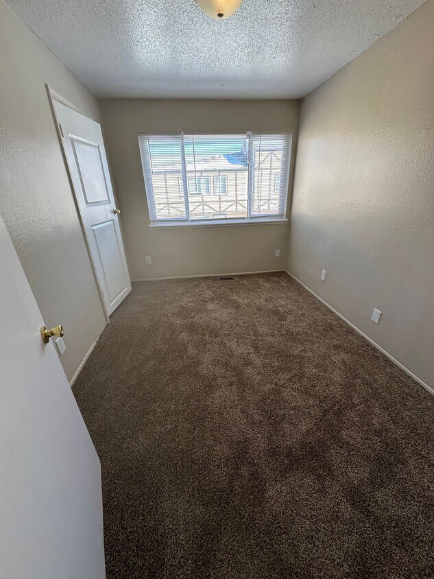 Foto del edificio - 1224 W Breckenridge Dr