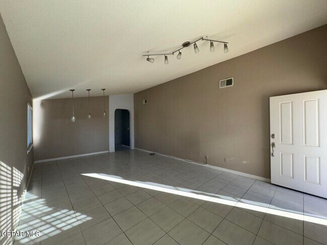 Foto del edificio - 3980 Tierra Oso Pl