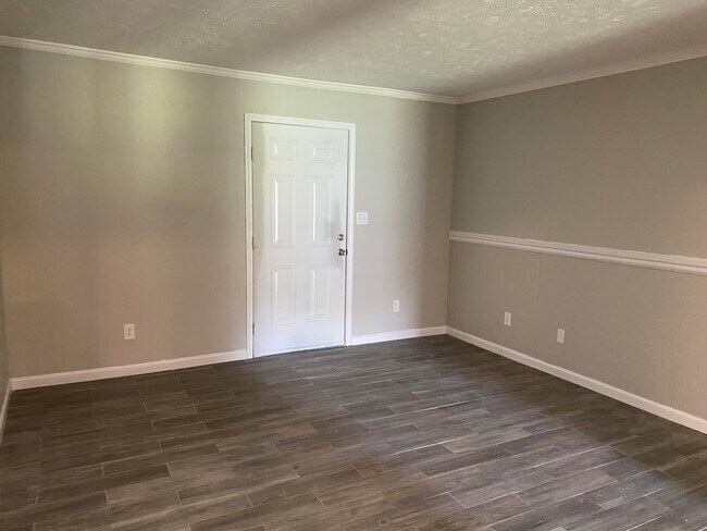 Building Photo - 8 Markwest Cv