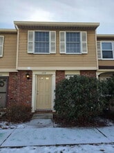 Building Photo - 373 Scott Ln