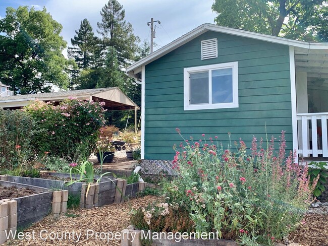 Building Photo - 2 br, 1 bath House - 4607 Gravenstein Hwy. N.