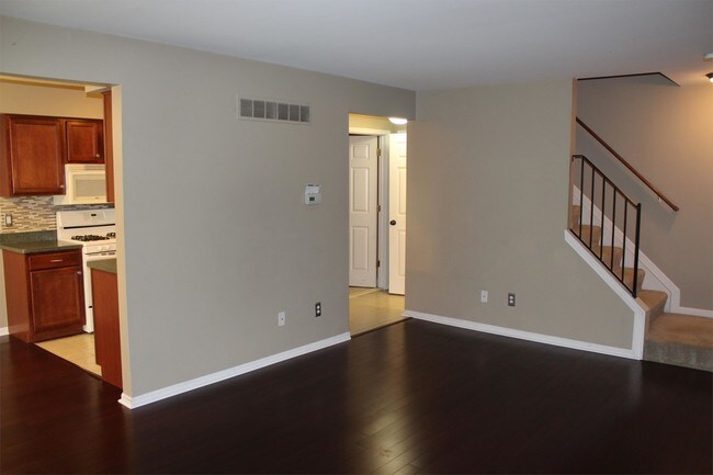 Building Photo - 13952 Watersway Dr