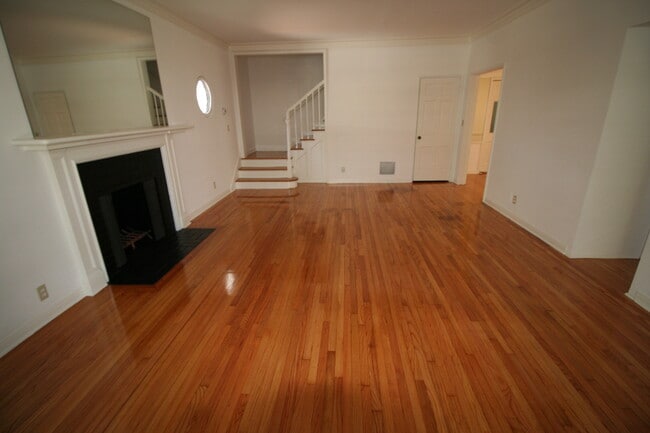 Foto del edificio - 9962 Durant Dr