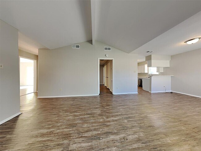 Building Photo - 8807 Sherrywood Dr