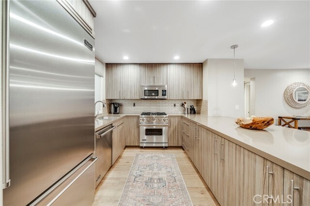 Building Photo - 247 Calliope St