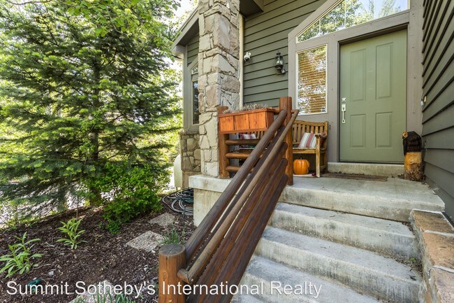 Foto del edificio - 7450 Brook Hollow Loop Rd