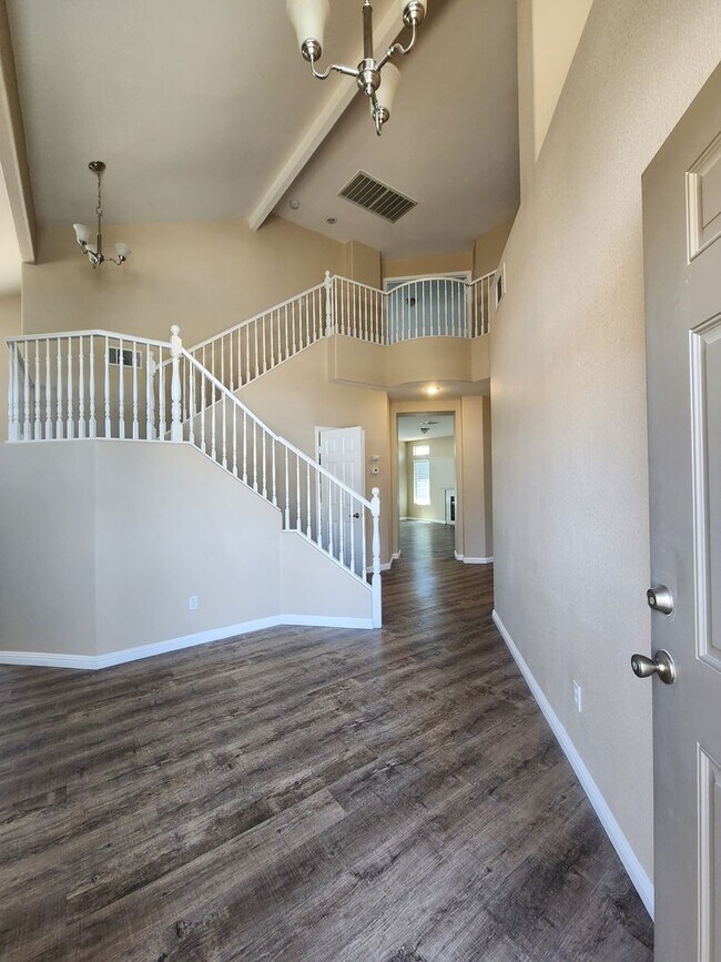 Building Photo - 7748 Cascade Bluffs Ct