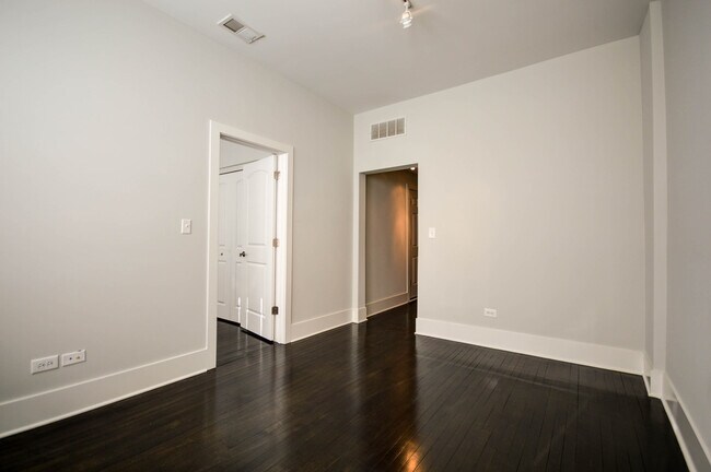 Building Photo - 1720 W 21st St