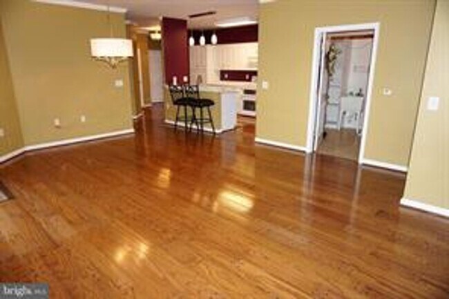 Foto del edificio - **AVAILABLE 6/1/2024**  Well-kept Ground l...