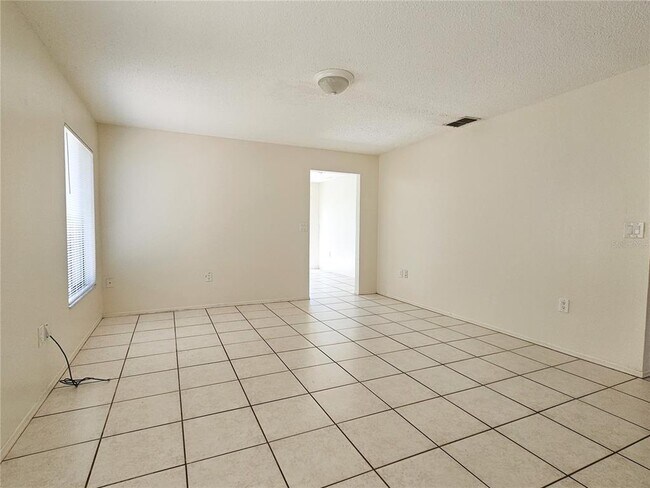 Foto del edificio - 1424 Bramblewood Dr