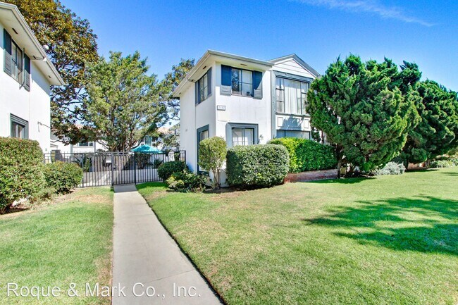 Building Photo - 1 br, 1 bath Apartment - 3144-3152 So. Bar...