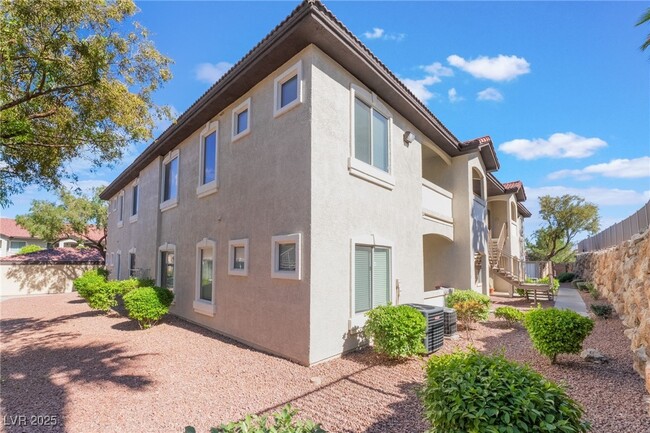 Building Photo - 3325 Cactus Shadow St
