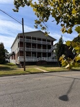 Building Photo - 1619 6th Ave