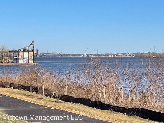 Foto del edificio - 3 br, 3.5 bath House - 3104 Evergreen Walk