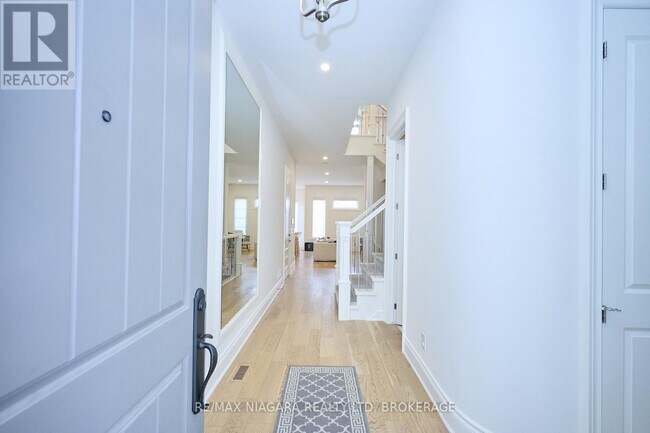 Photo du bâtiment - 15 Arbourvale Common