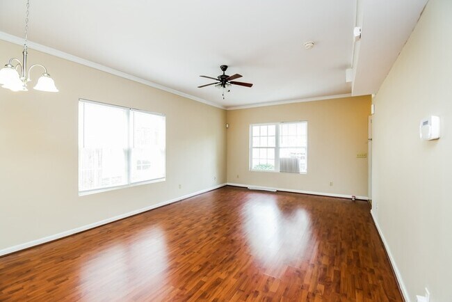 Building Photo - Lovely 2 Story with Plenty of Yard Space!