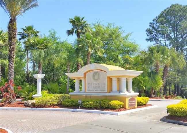Building Photo - 5463 Vineland Rd