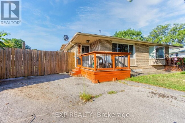 Building Photo - 4453 Meadowvale Dr