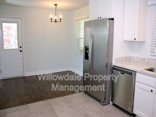 Building Photo - 5104 Kaplan Dr