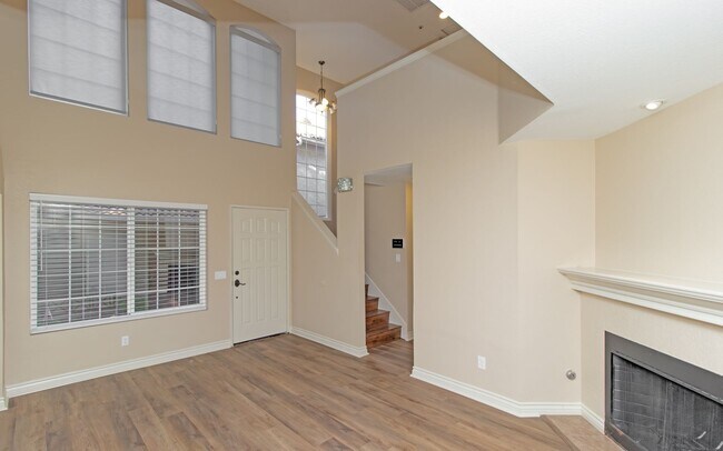Building Photo - Welcome to Promenade Place in Vista, CA!