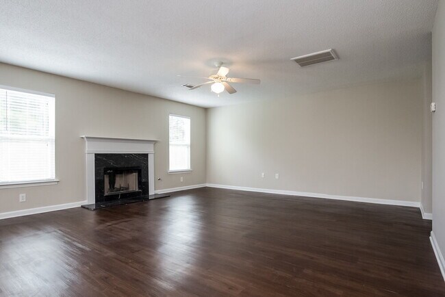 Foto del edificio - 3046 Summer Breeze Dr