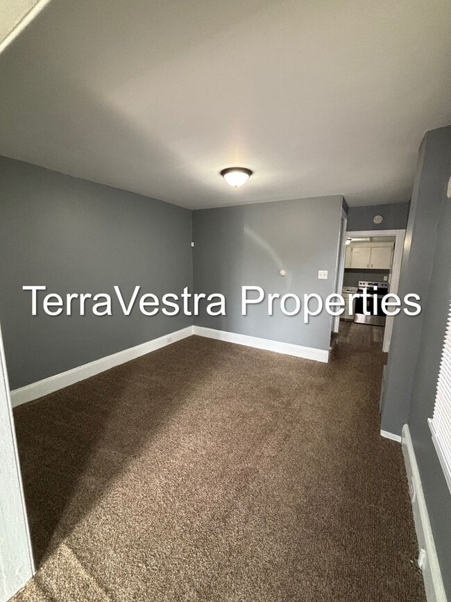 Building Photo - 3 Bed Single Family in Salem. Eligible for...