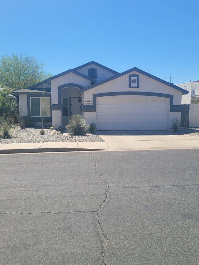 Building Photo - Gorgeous 3/2 in the foothills for rent!