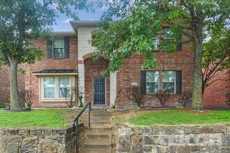 Building Photo - 1242 Yukon Dr