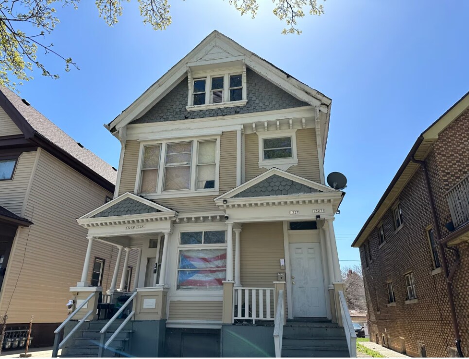 1325 W Mineral St, Milwaukee, WI 53204 Townhome Rentals in Milwaukee WI