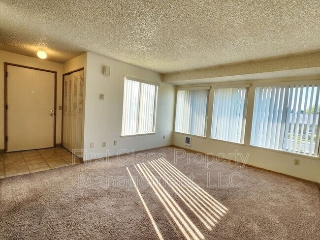 Foto del edificio - 4824 SW Murray Blvd