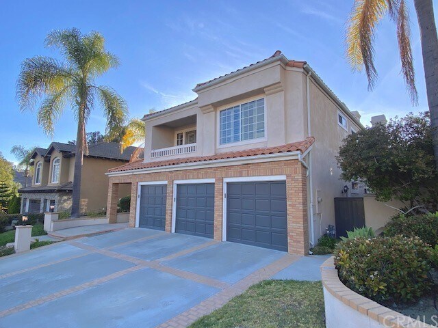 Foto del edificio - 83 Fairlane Rd