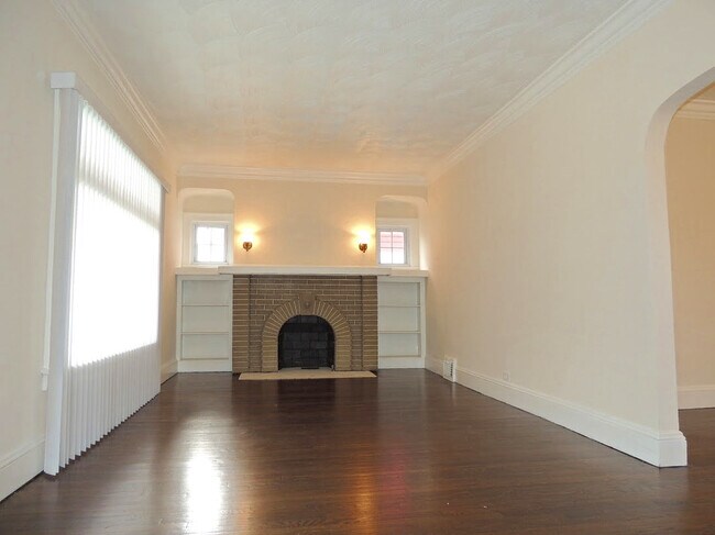 Building Photo - 4 Bed - 2 Full Bath Cape Cod for Rent in S...