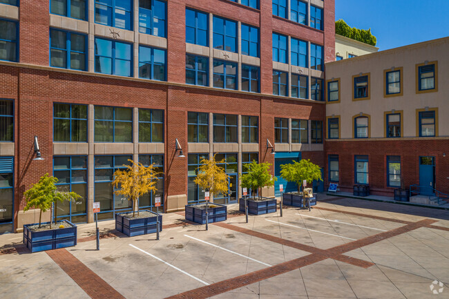 Building Photo - The Lofts at Orchidhouse