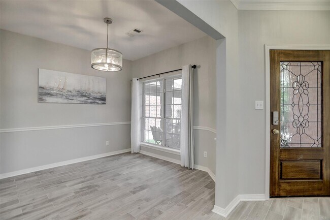 Building Photo - 112 Harbour Town Dr