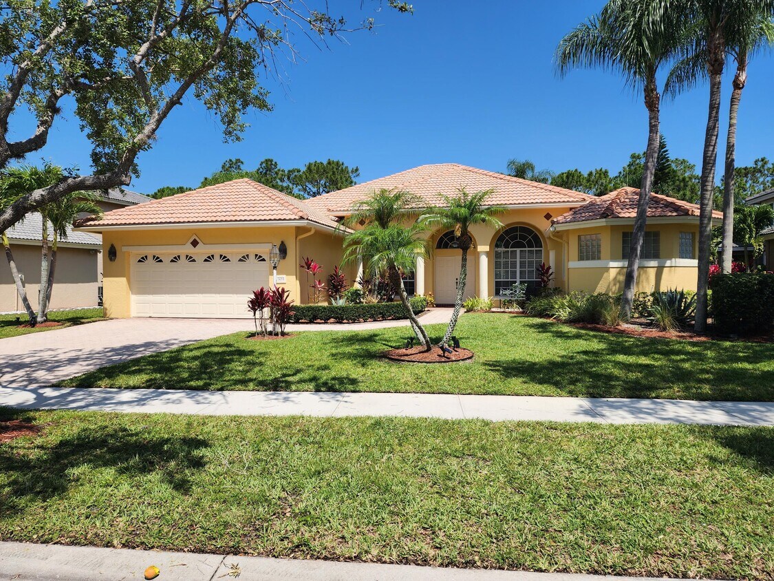 Foto principal - 3495 Fairway Oaks Trail