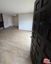 Building Photo - 1818 Kelton Ave