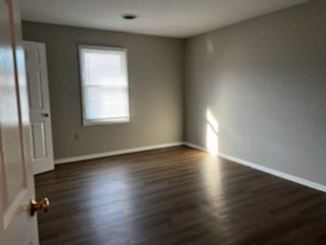 Building Photo - 203-MF2-E