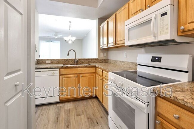 Foto del edificio - 5700 Bentgrass Dr
