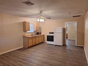 Building Photo - 6107 Williams Rd