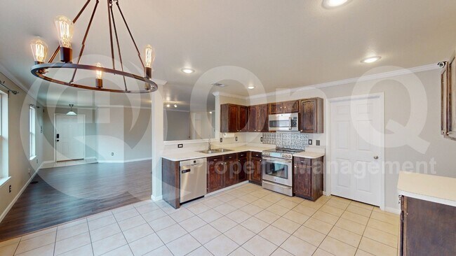 Foto del edificio - 476 Eisenhower Ln