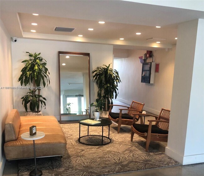 Foto del edificio - 7928 West Dr