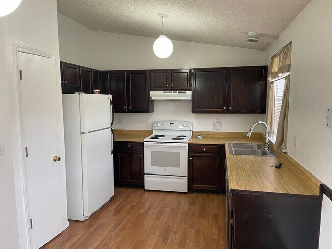 Building Photo - Available soon, 3 bd 1 bath rental in Parker CO 80134