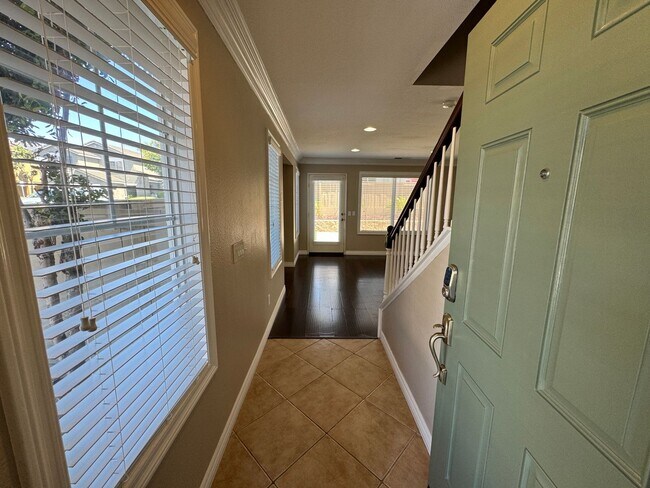 Foto del edificio - Beautiful 3 Bedroom 2.5 Bathroom Home in W...
