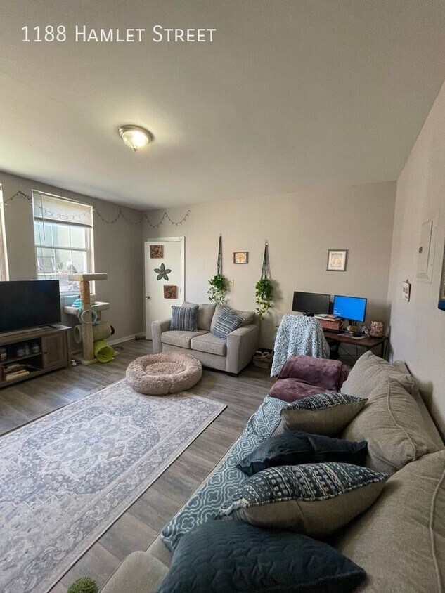 Foto principal - 1188 Hamlet St