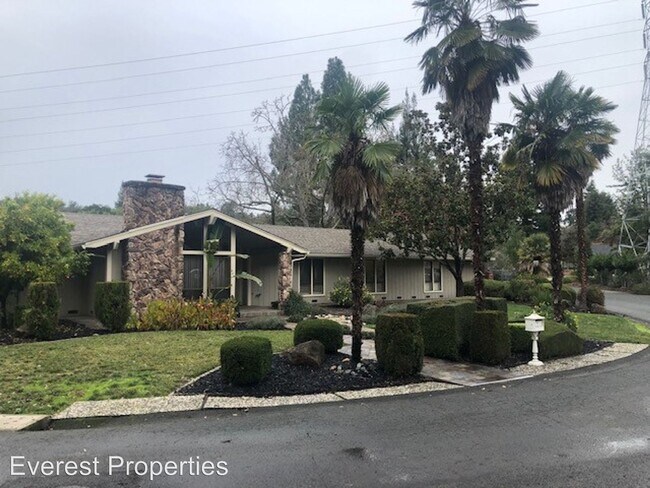 Building Photo - 4 br, 2.5 bath Apartment - 909 Raintree Place