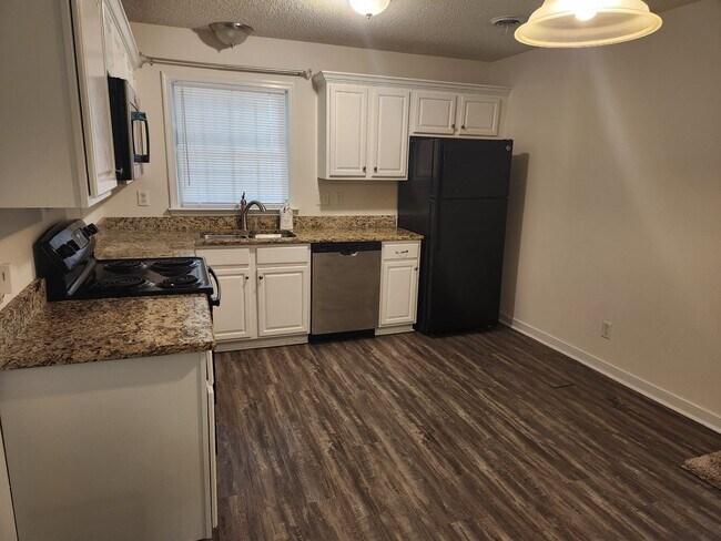 Foto del edificio - 4905 Black Oak Rd