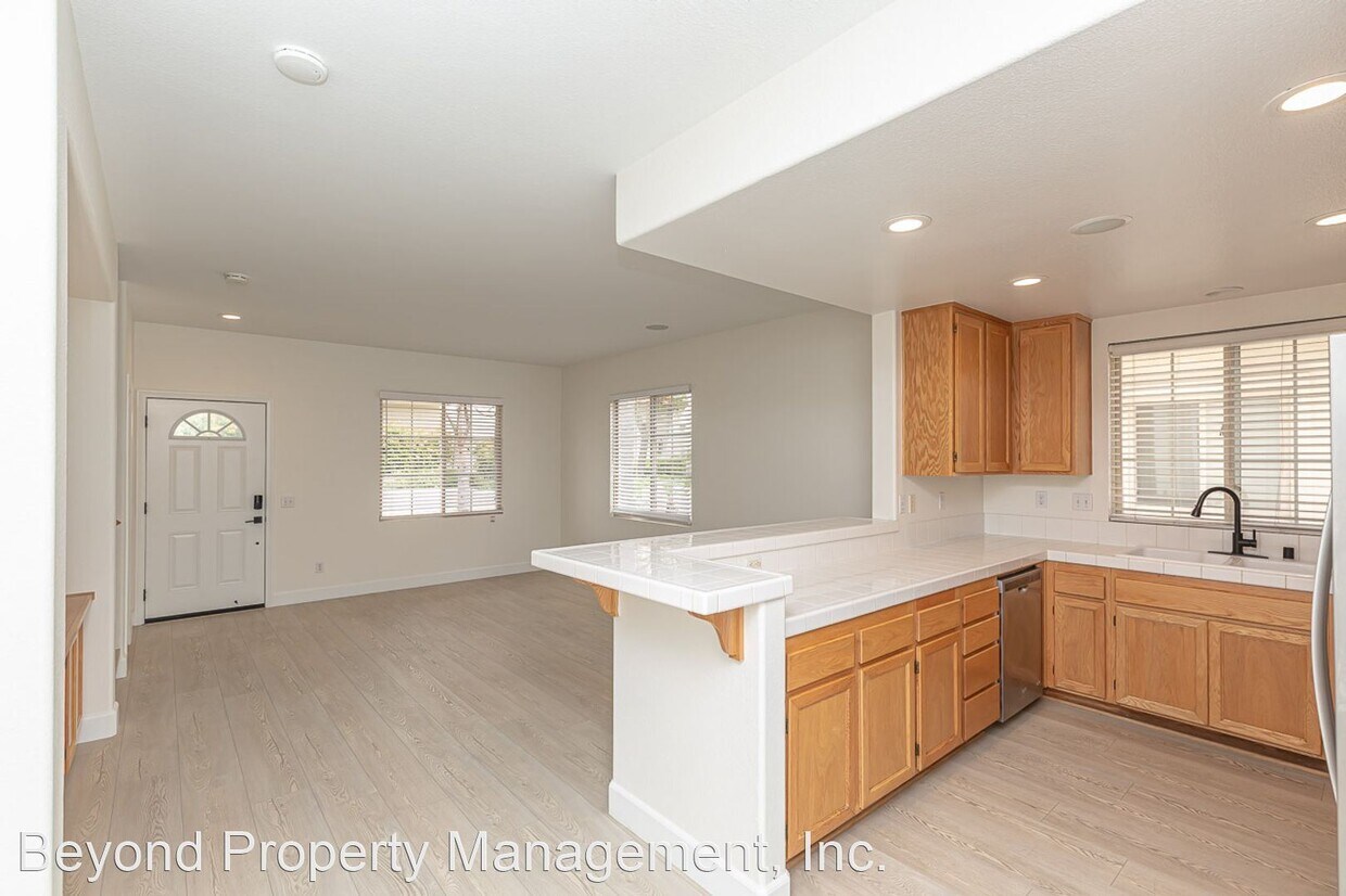 Primary Photo - 3 br, 2 bath House - 4054 Craven Rd. #49