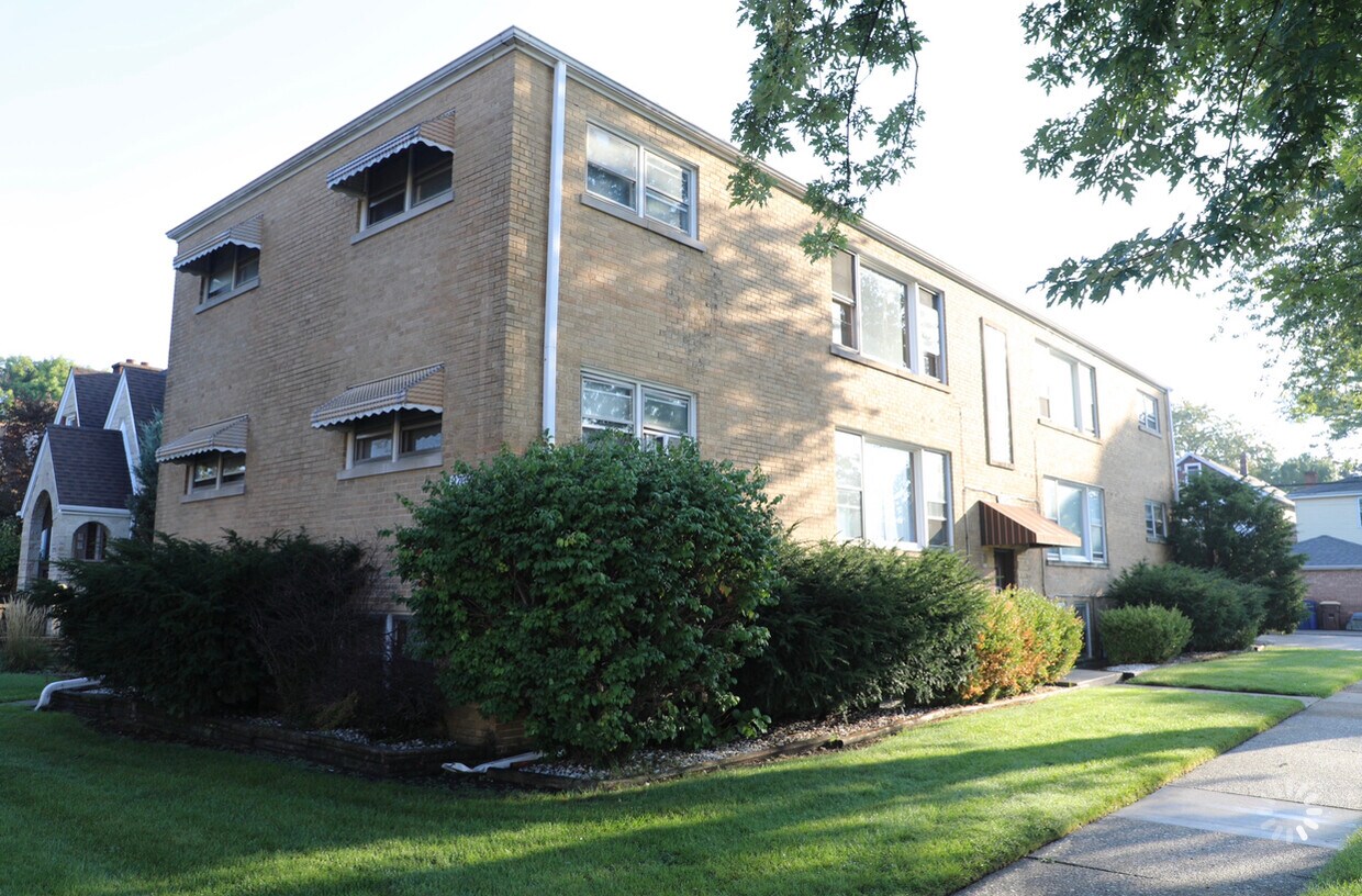 Primary Photo - 2709 N 74th Ave